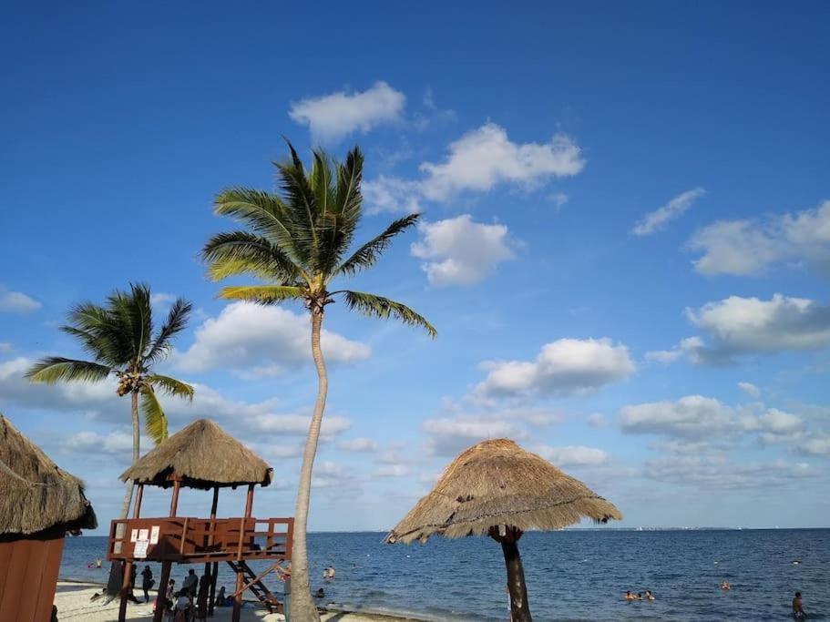 Micro Studio Perfect For Backpackers, Couples, 3 Min Drive To Playa El Nino Cancún Extérieur photo